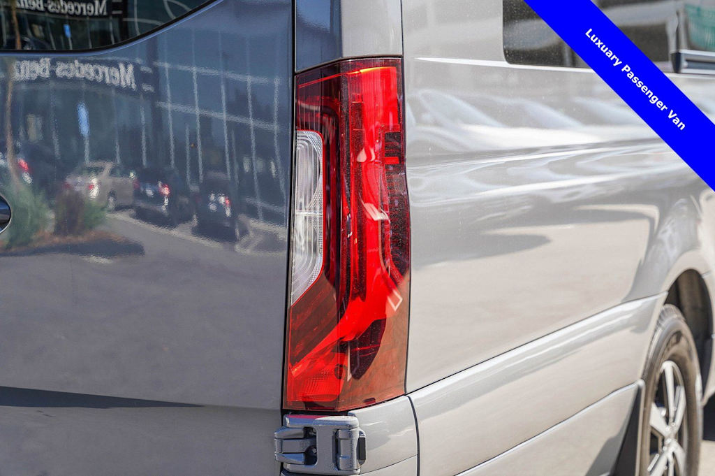 Thumbnail: 2024 Mercedes-Benz Sprinter - 29
