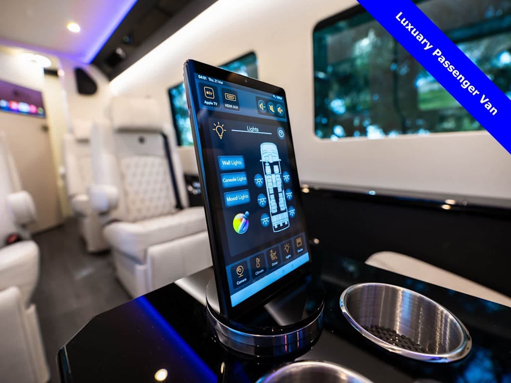 Thumbnail: 2024 Mercedes-Benz Sprinter - 8