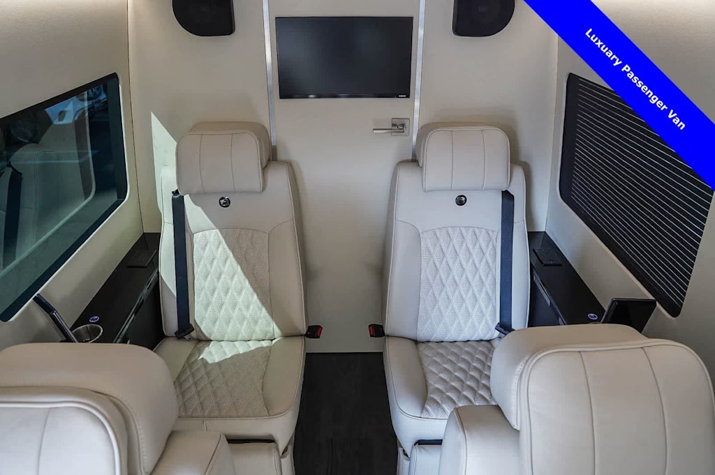 Thumbnail: 2024 Mercedes-Benz Sprinter - 68