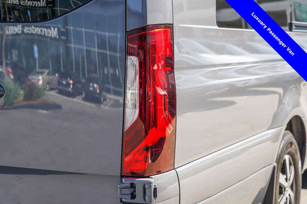 Thumbnail: 2024 Mercedes-Benz Sprinter - 29