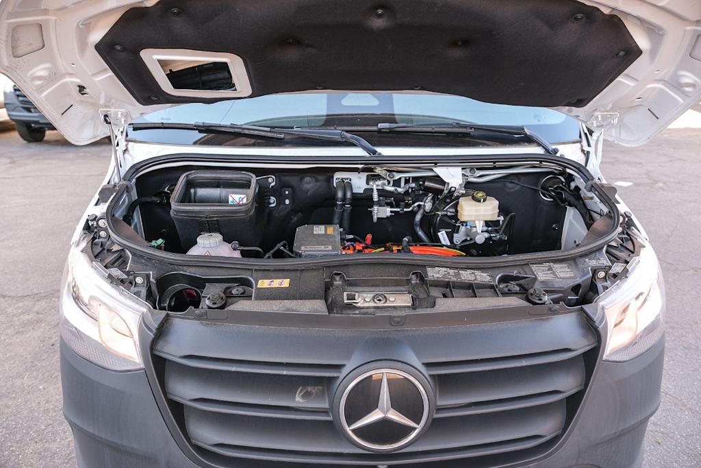 Thumbnail: 2025 Mercedes-Benz eSprinter - 8