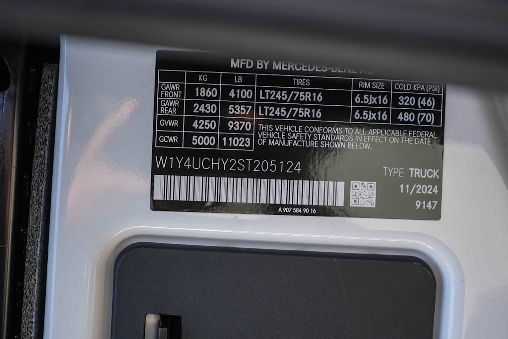 Thumbnail: 2025 Mercedes-Benz eSprinter - 15