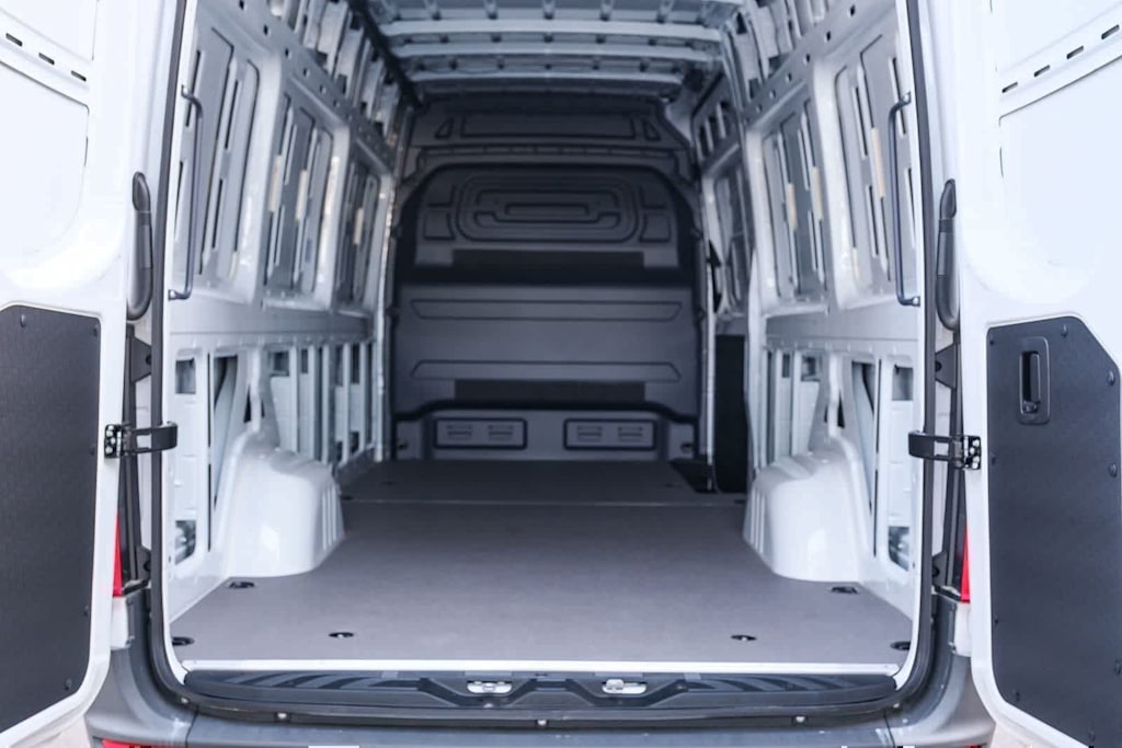 Thumbnail: 2025 Mercedes-Benz eSprinter - 30