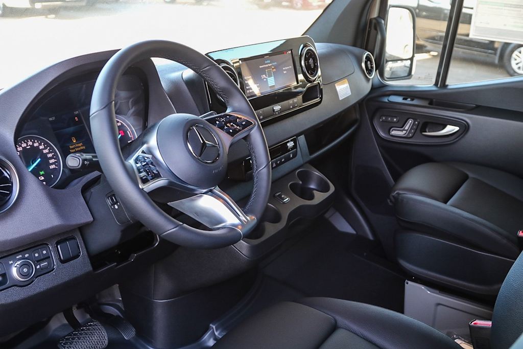 Thumbnail: 2024 Mercedes-Benz eSprinter - 2