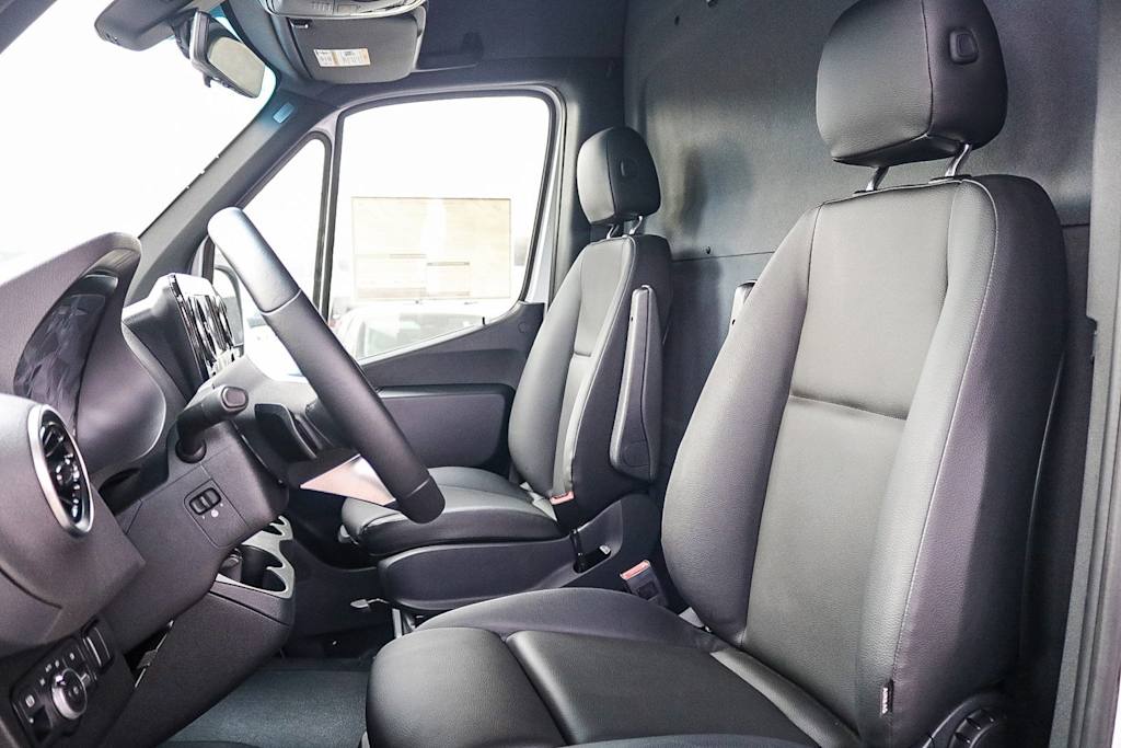 Thumbnail: 2024 Mercedes-Benz eSprinter - 11