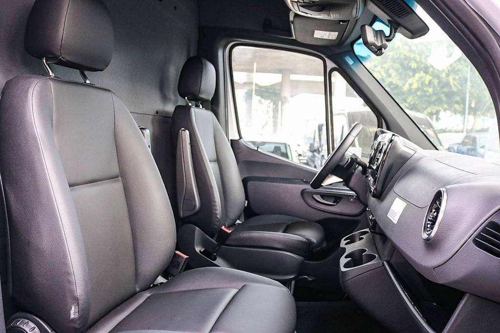 Thumbnail: 2024 Mercedes-Benz eSprinter - 10