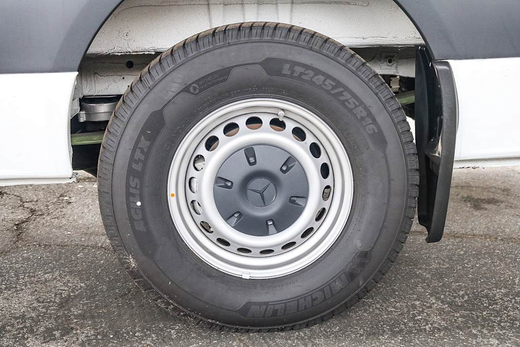 Thumbnail: 2024 Mercedes-Benz eSprinter - 7