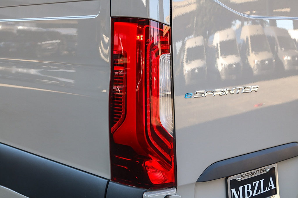Thumbnail: 2024 Mercedes-Benz eSprinter - 19