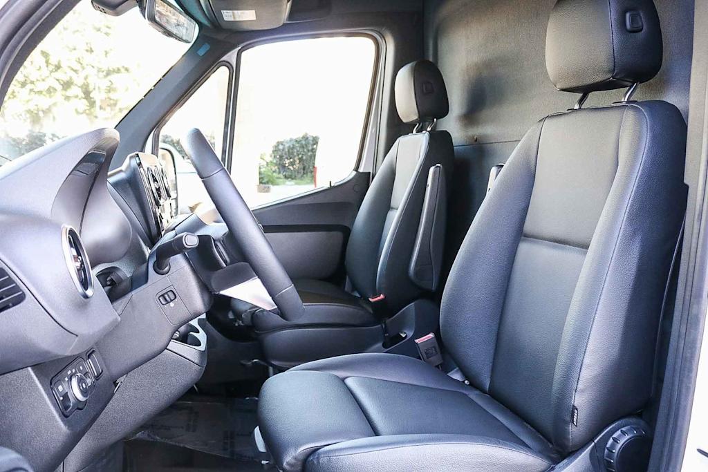 Thumbnail: 2024 Mercedes-Benz eSprinter - 10