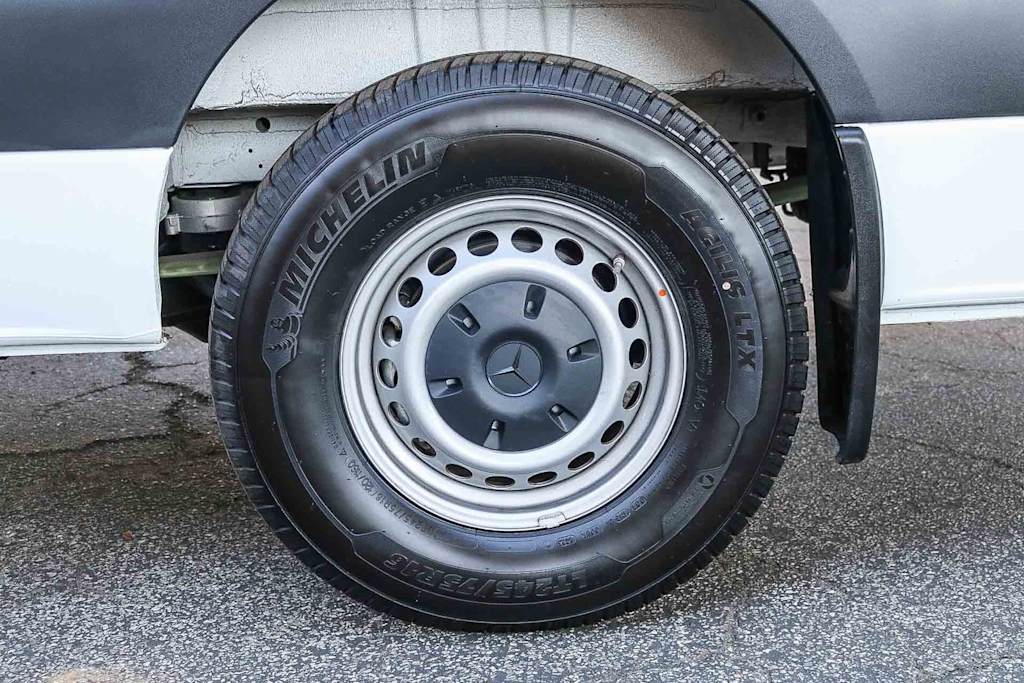 Thumbnail: 2024 Mercedes-Benz eSprinter - 6