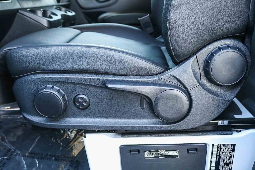 Thumbnail: 2024 Mercedes-Benz eSprinter - 23