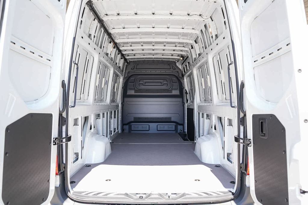 Thumbnail: 2025 Mercedes-Benz eSprinter - 11