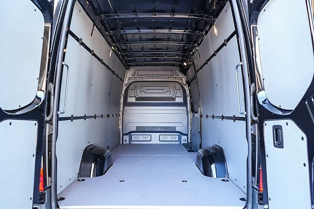 Thumbnail: 2024 Mercedes-Benz Sprinter - 11
