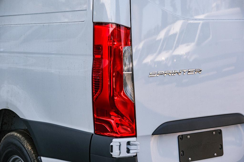 Thumbnail: 2026 Mercedes-Benz Sprinter - 16