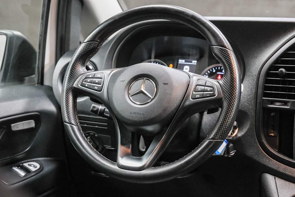 Thumbnail: 2022 Mercedes-Benz Metris - 2