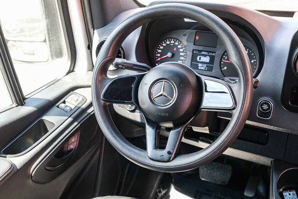 Thumbnail: 2020 Mercedes-Benz Sprinter - 8