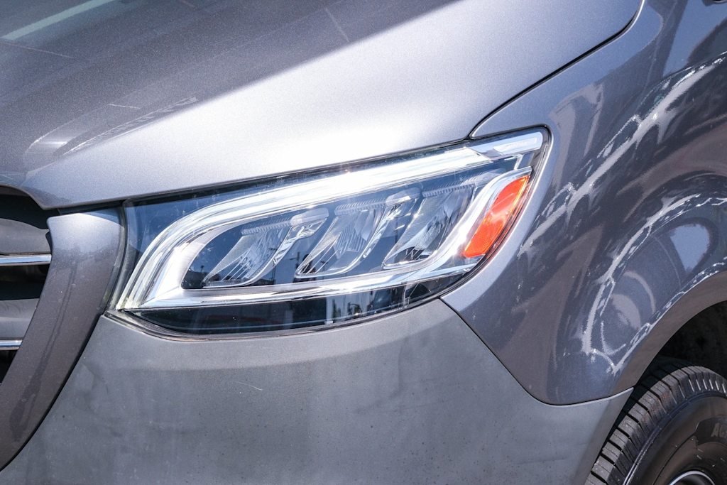 Thumbnail: 2024 Mercedes-Benz Sprinter - 18