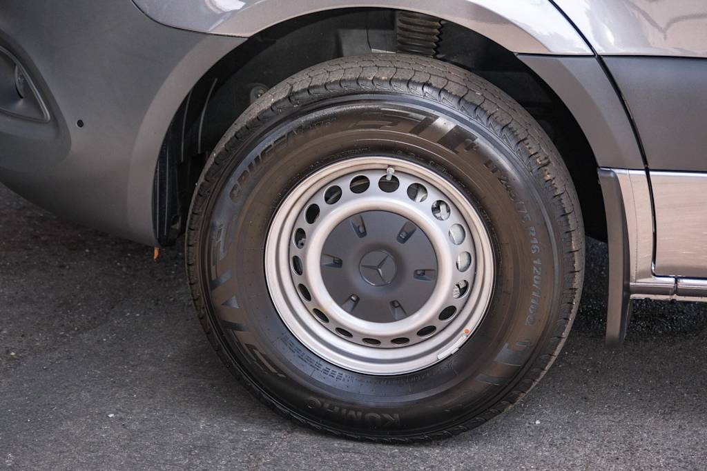 Thumbnail: 2024 Mercedes-Benz Sprinter - 17