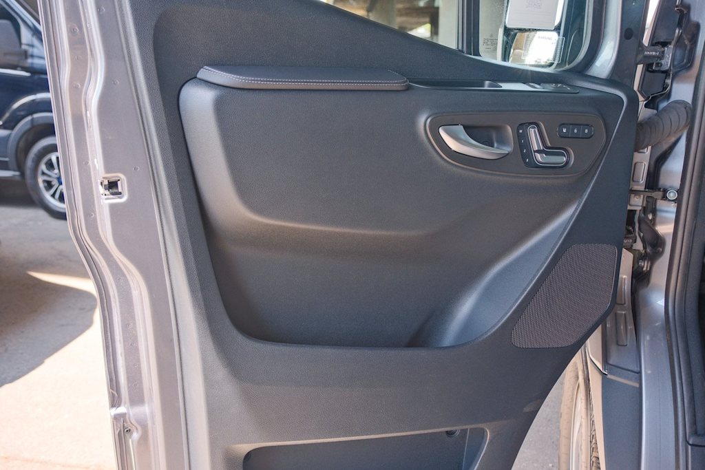 Thumbnail: 2024 Mercedes-Benz Sprinter - 24