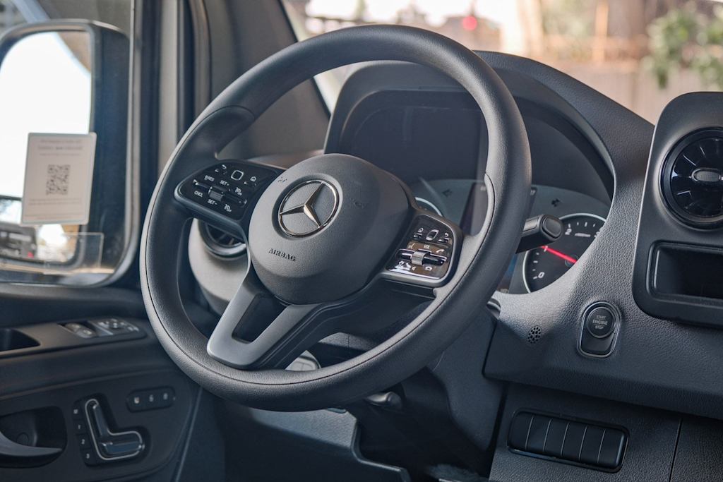 Thumbnail: 2024 Mercedes-Benz Sprinter - 7