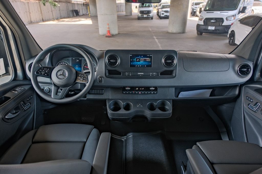 Thumbnail: 2024 Mercedes-Benz Sprinter - 2