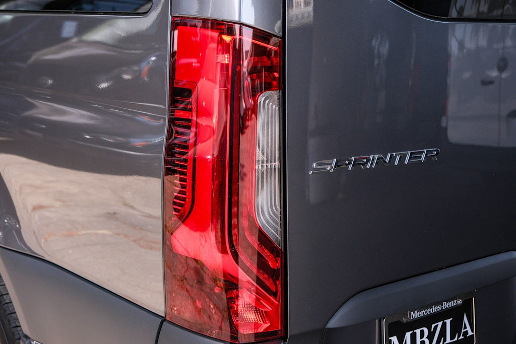 Thumbnail: 2024 Mercedes-Benz Sprinter - 4