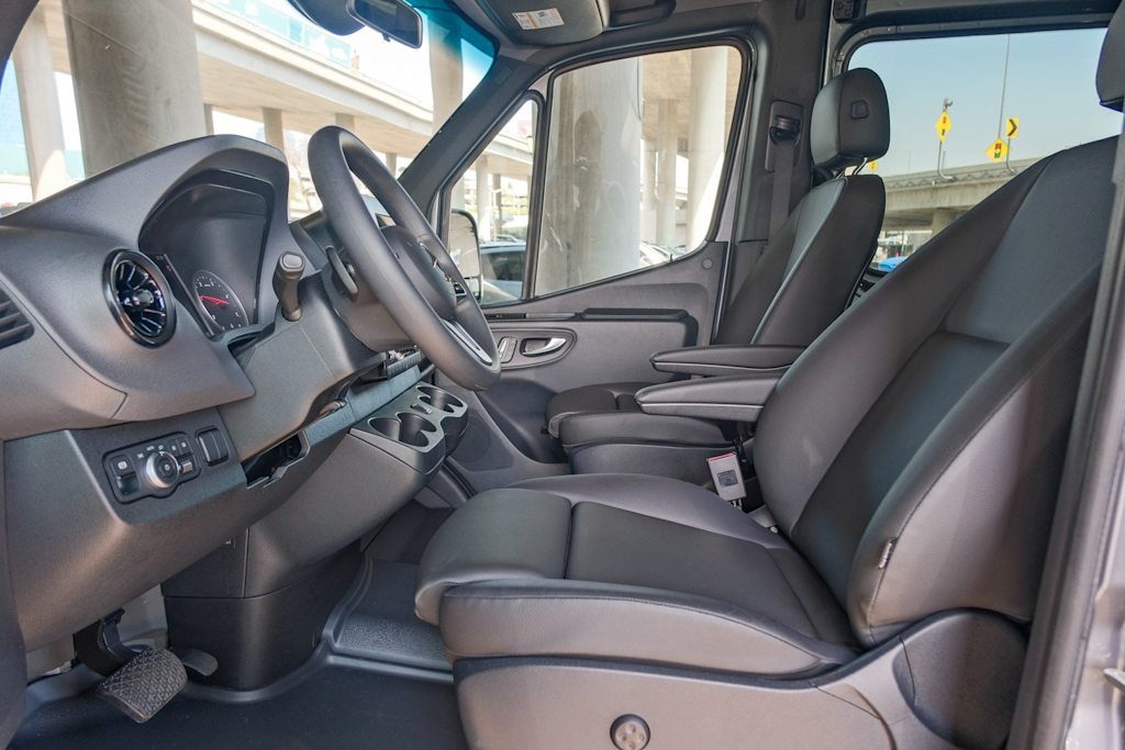 Thumbnail: 2024 Mercedes-Benz Sprinter - 9