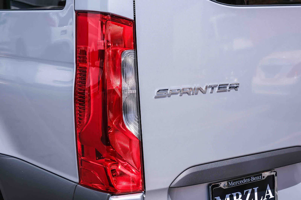 Thumbnail: 2024 Mercedes-Benz Sprinter - 20