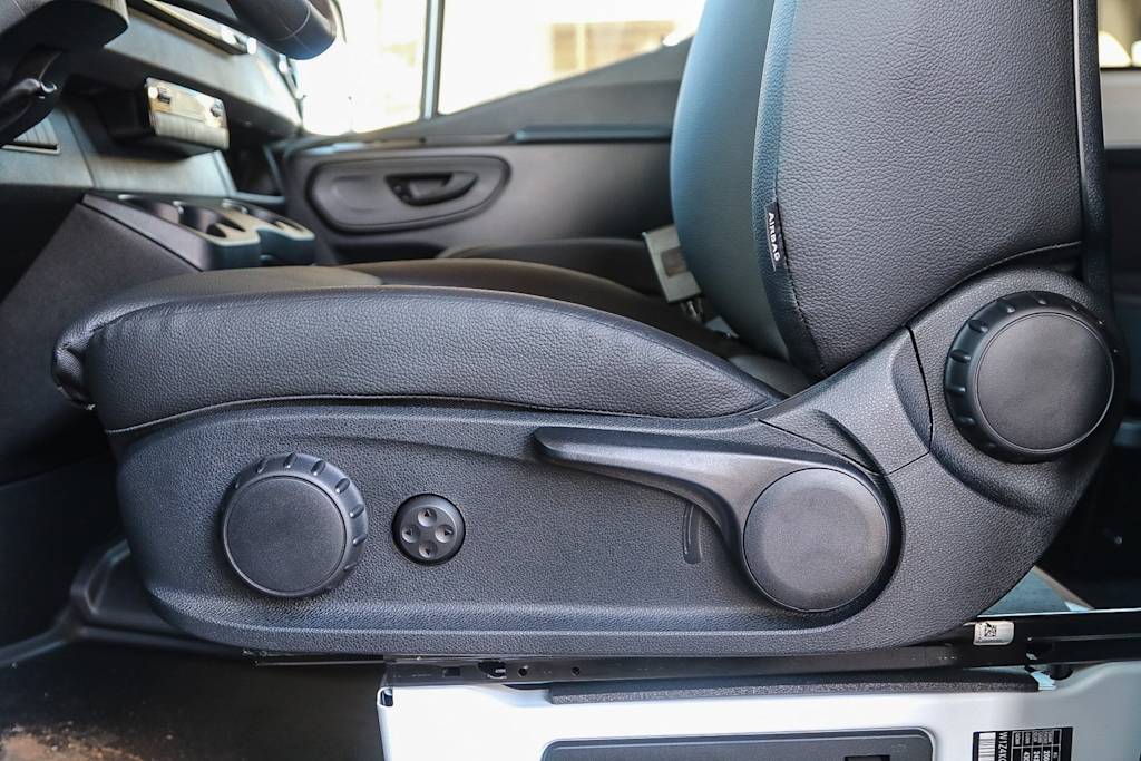 2025 Mercedes-Benz Sprinter 2500 26