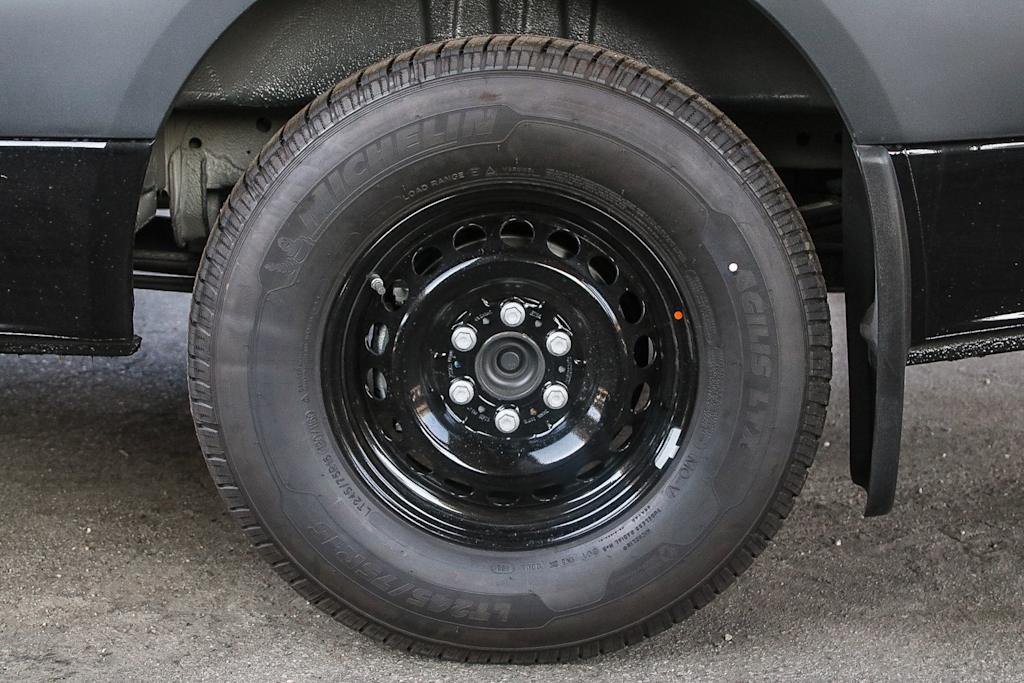 Thumbnail: 2025 Mercedes-Benz Sprinter - 7