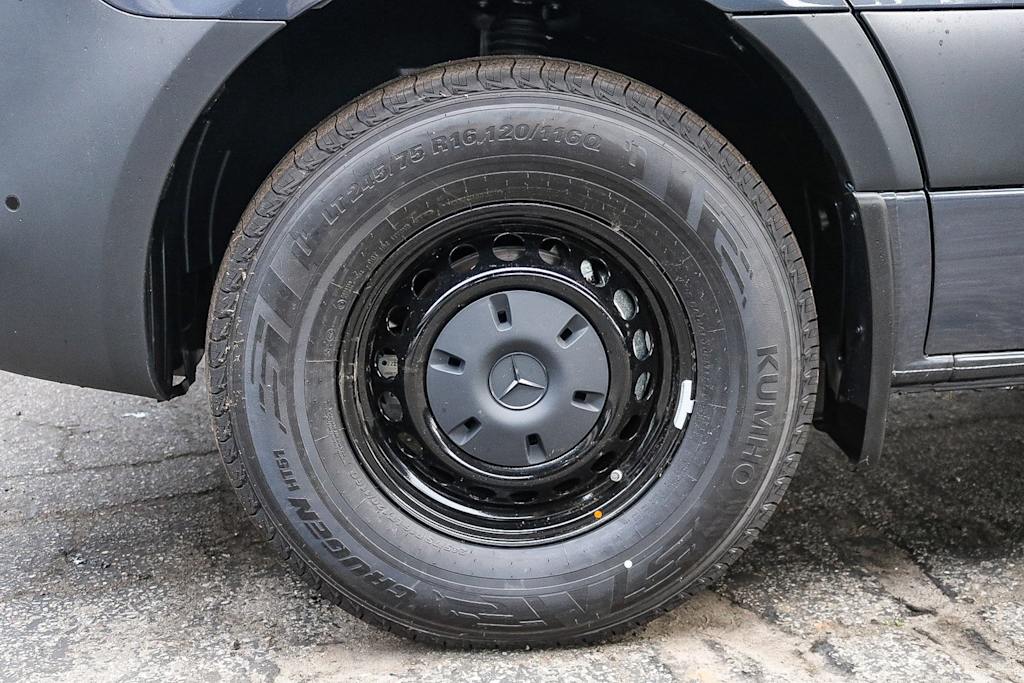 Thumbnail: 2025 Mercedes-Benz Sprinter - 22