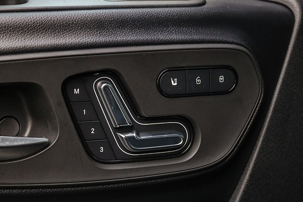 Thumbnail: 2025 Mercedes-Benz Sprinter - 26