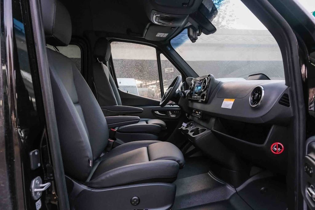 Thumbnail: 2026 Mercedes-Benz Sprinter - 12