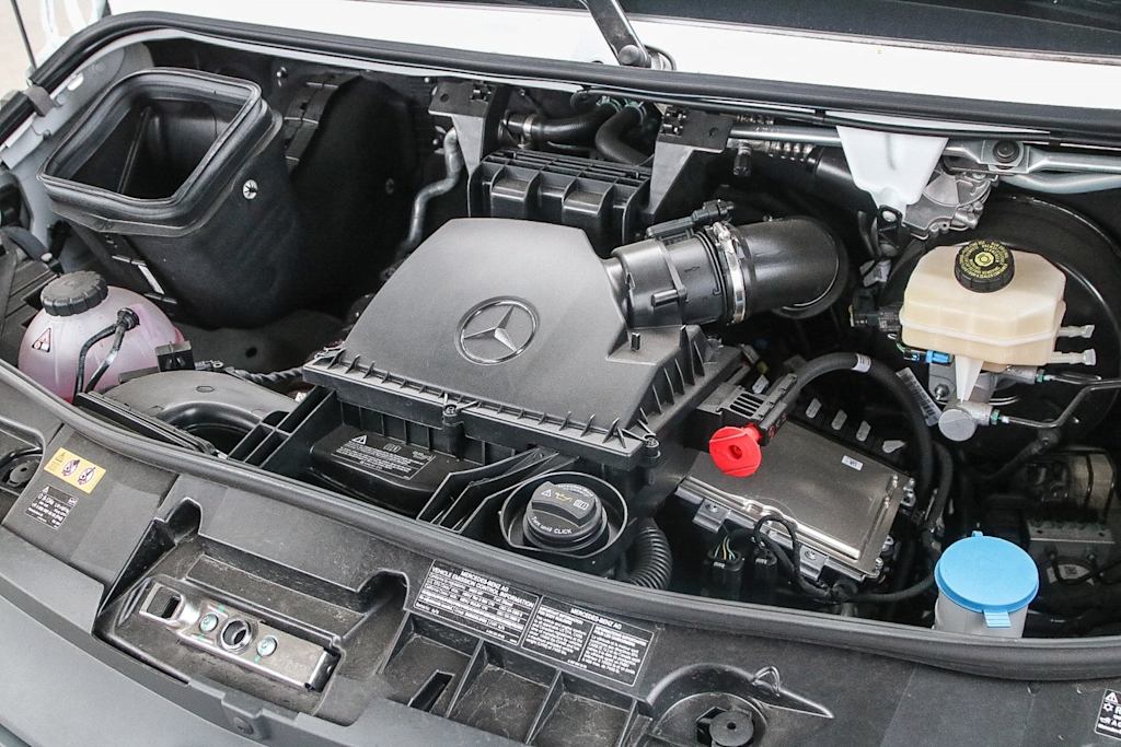 Thumbnail: 2025 Mercedes-Benz Sprinter - 8