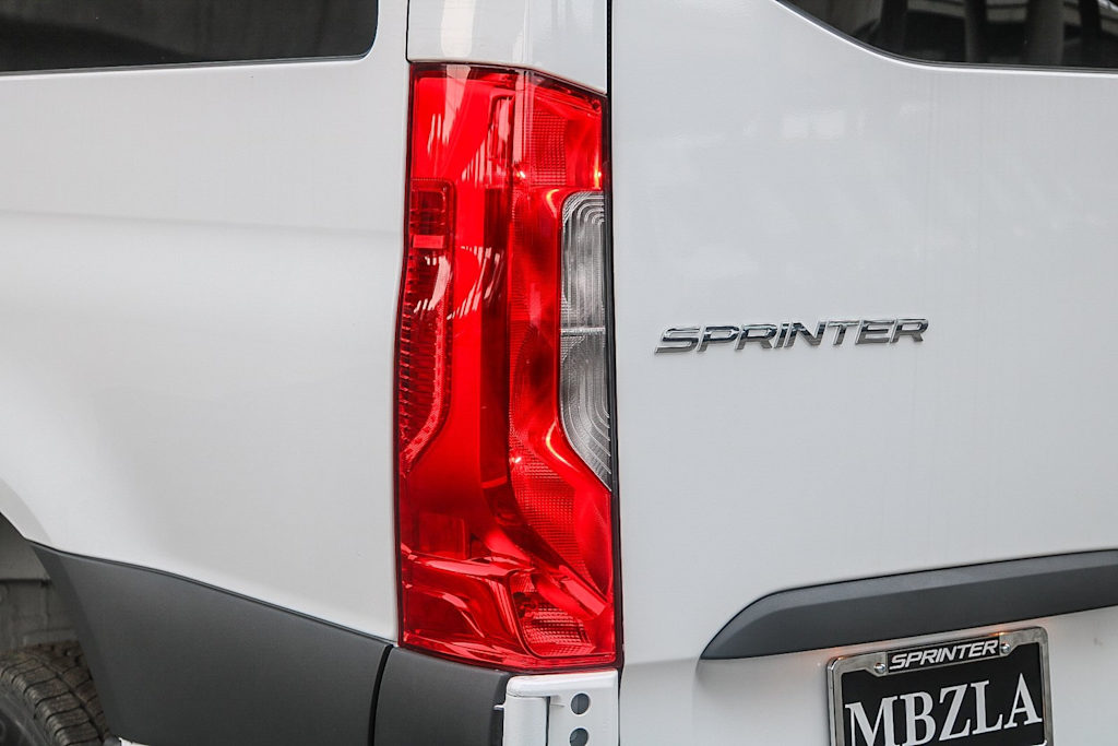 Thumbnail: 2025 Mercedes-Benz Sprinter - 21