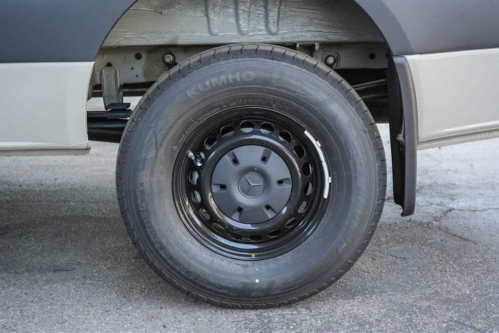 Thumbnail: 2026 Mercedes-Benz Sprinter - 5