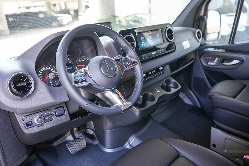 Thumbnail: 2026 Mercedes-Benz Sprinter - 2