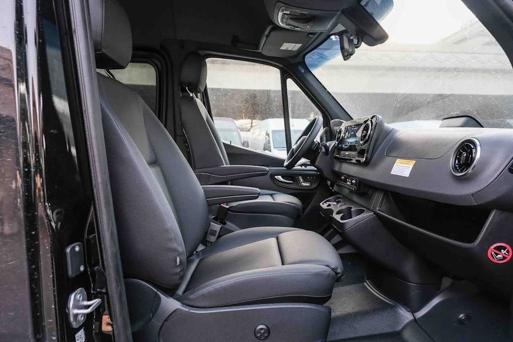 Thumbnail: 2026 Mercedes-Benz Sprinter - 11