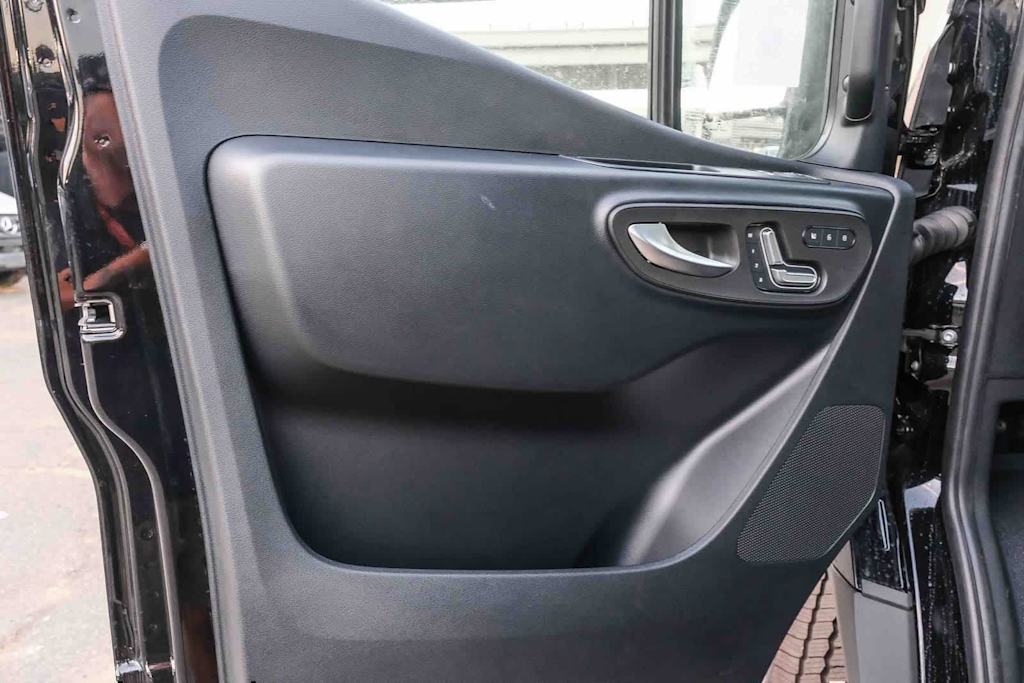 Thumbnail: 2026 Mercedes-Benz Sprinter - 32