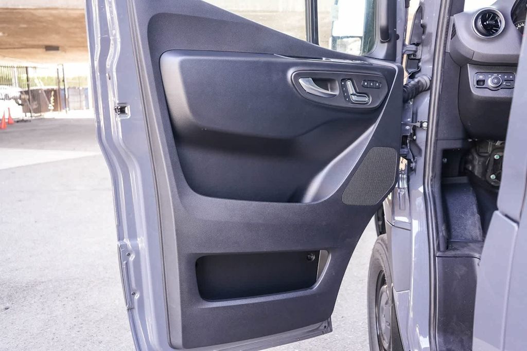 Thumbnail: 2026 Mercedes-Benz Sprinter - 29