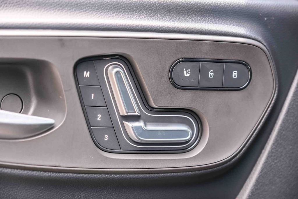 Thumbnail: 2026 Mercedes-Benz Sprinter - 33