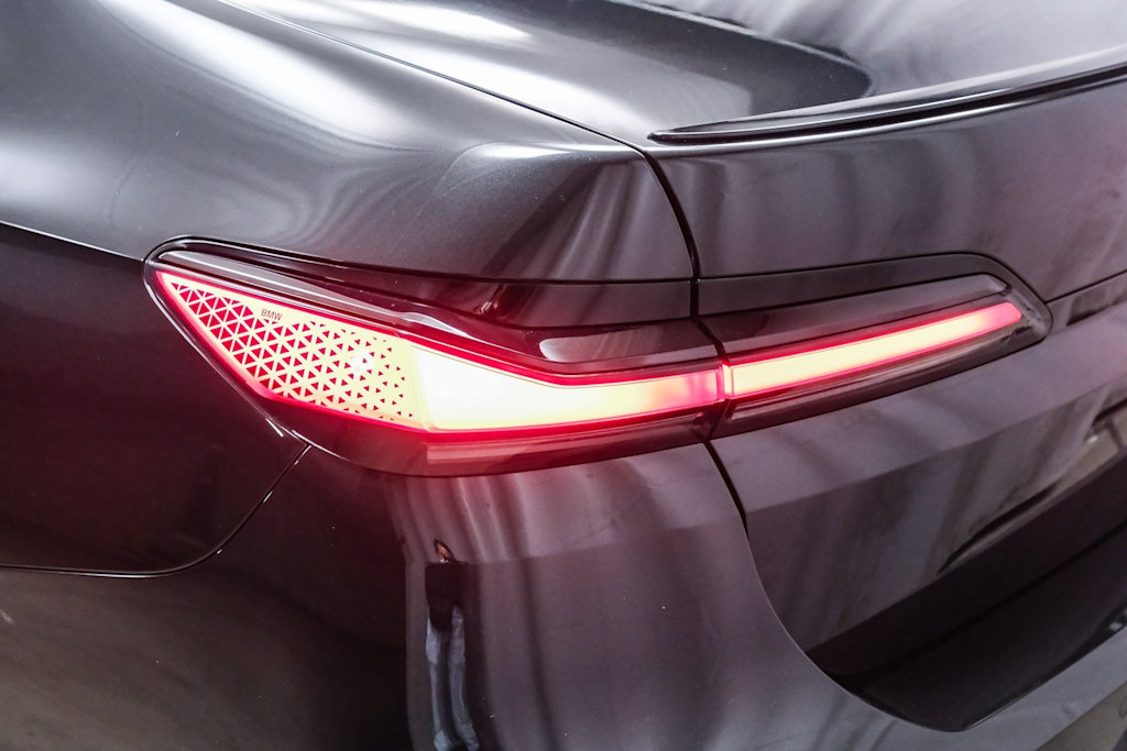 Thumbnail: 2025 BMW 7 Series - 18