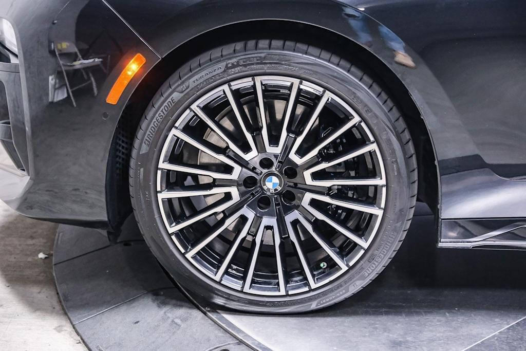 Thumbnail: 2025 BMW 7 Series - 20
