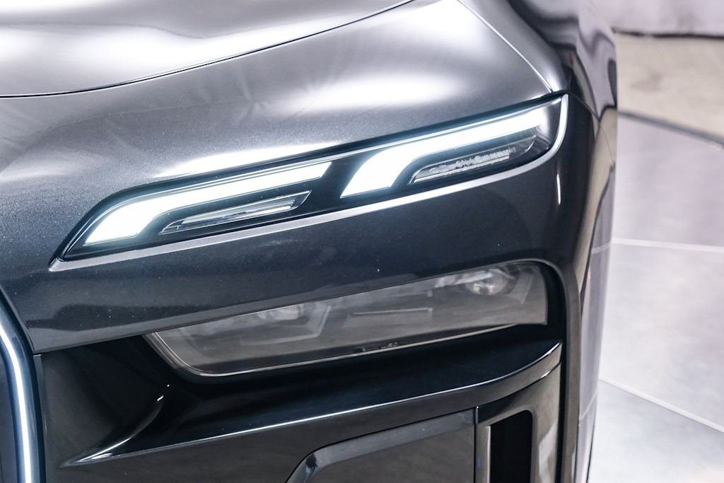 Thumbnail: 2025 BMW 7 Series - 21