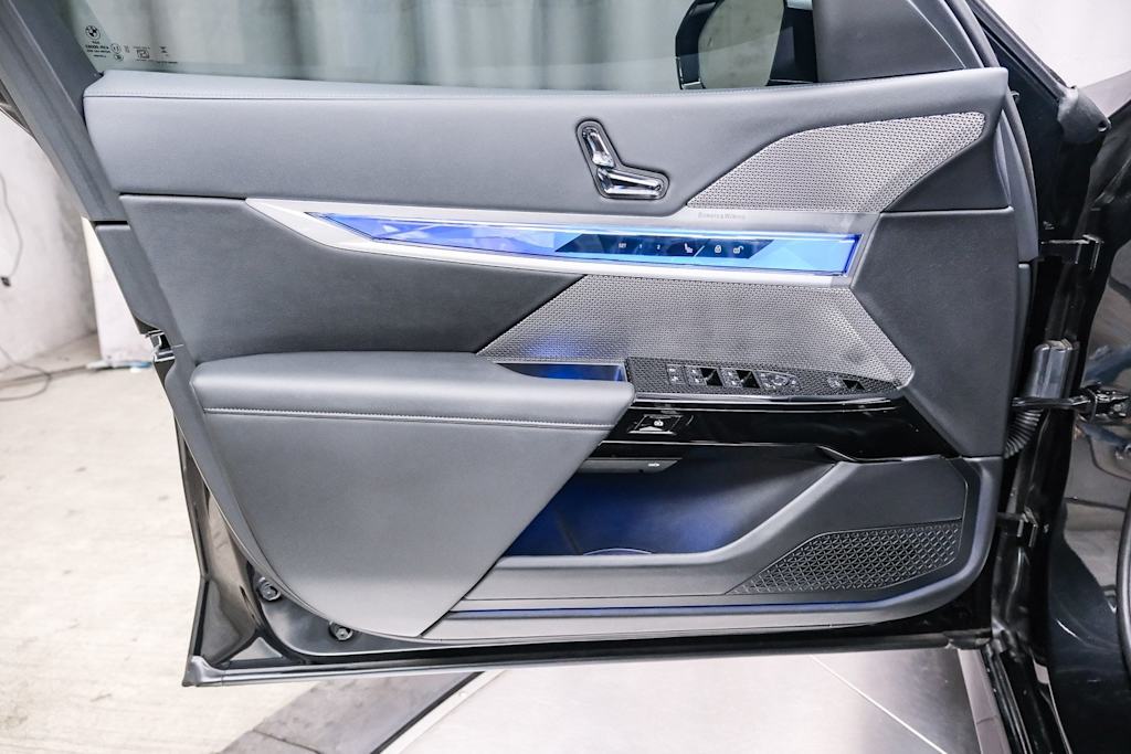 Thumbnail: 2025 BMW 7 Series - 24