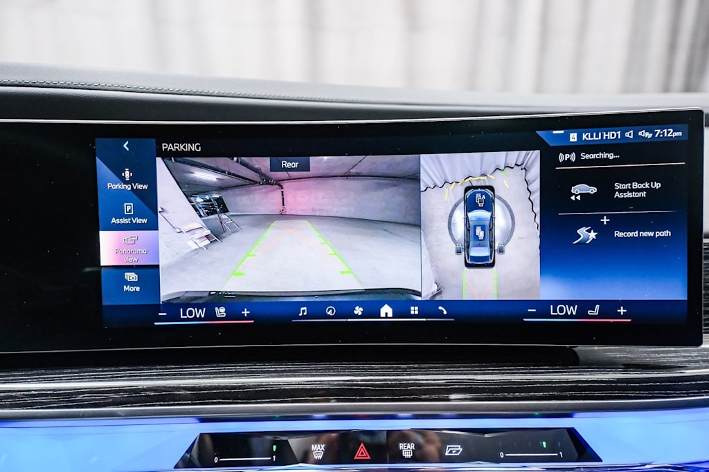 Thumbnail: 2025 BMW 7 Series - 26