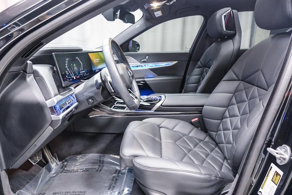 Thumbnail: 2025 BMW 7 Series - 10