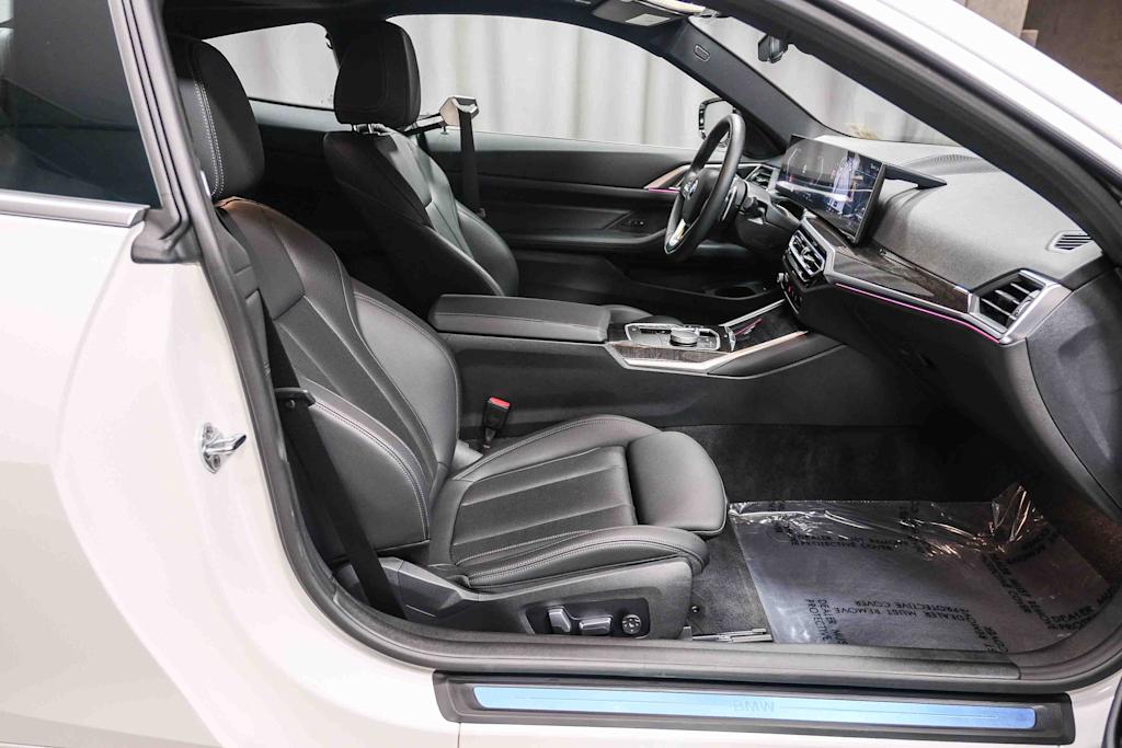 Thumbnail: 2024 BMW 4 Series - 10