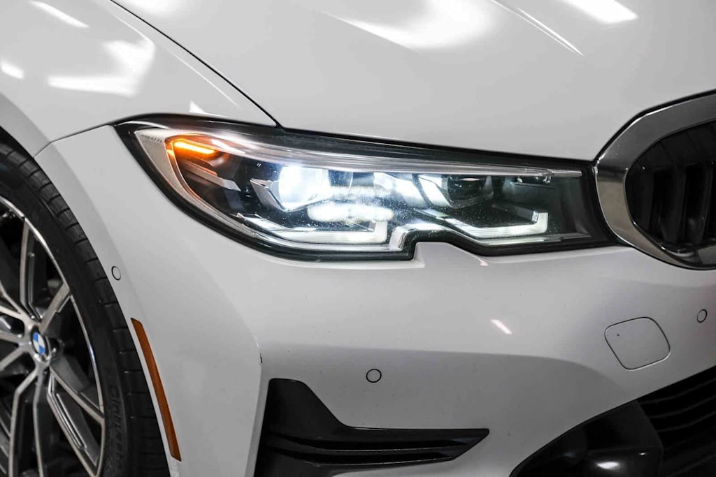 Thumbnail: 2019 BMW 3 Series - 23