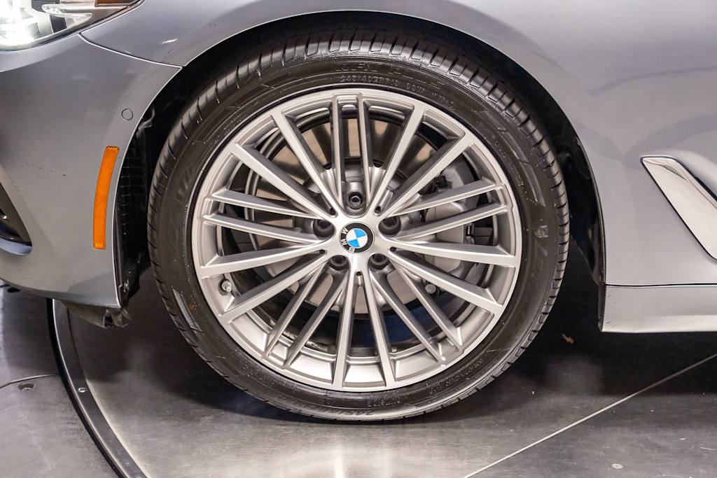 Thumbnail: 2019 BMW 5 Series - 19